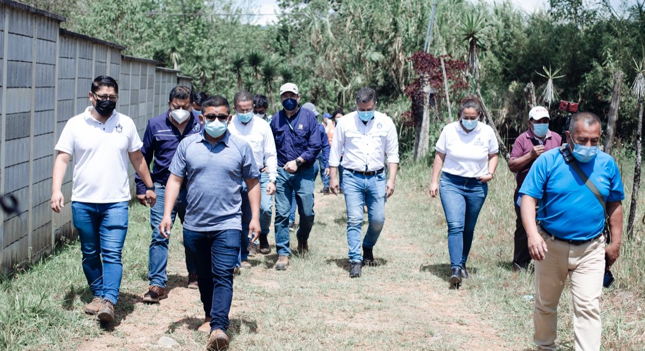 Autoridades dan seguimiento a gestiones para construir nuevo hospital en Alta Verapaz