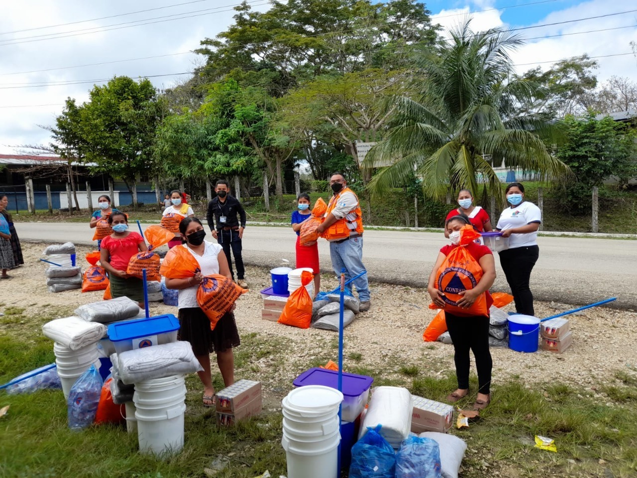 Lluvias y fuertes vientos asociados a la época fría provocan 155 incidentes