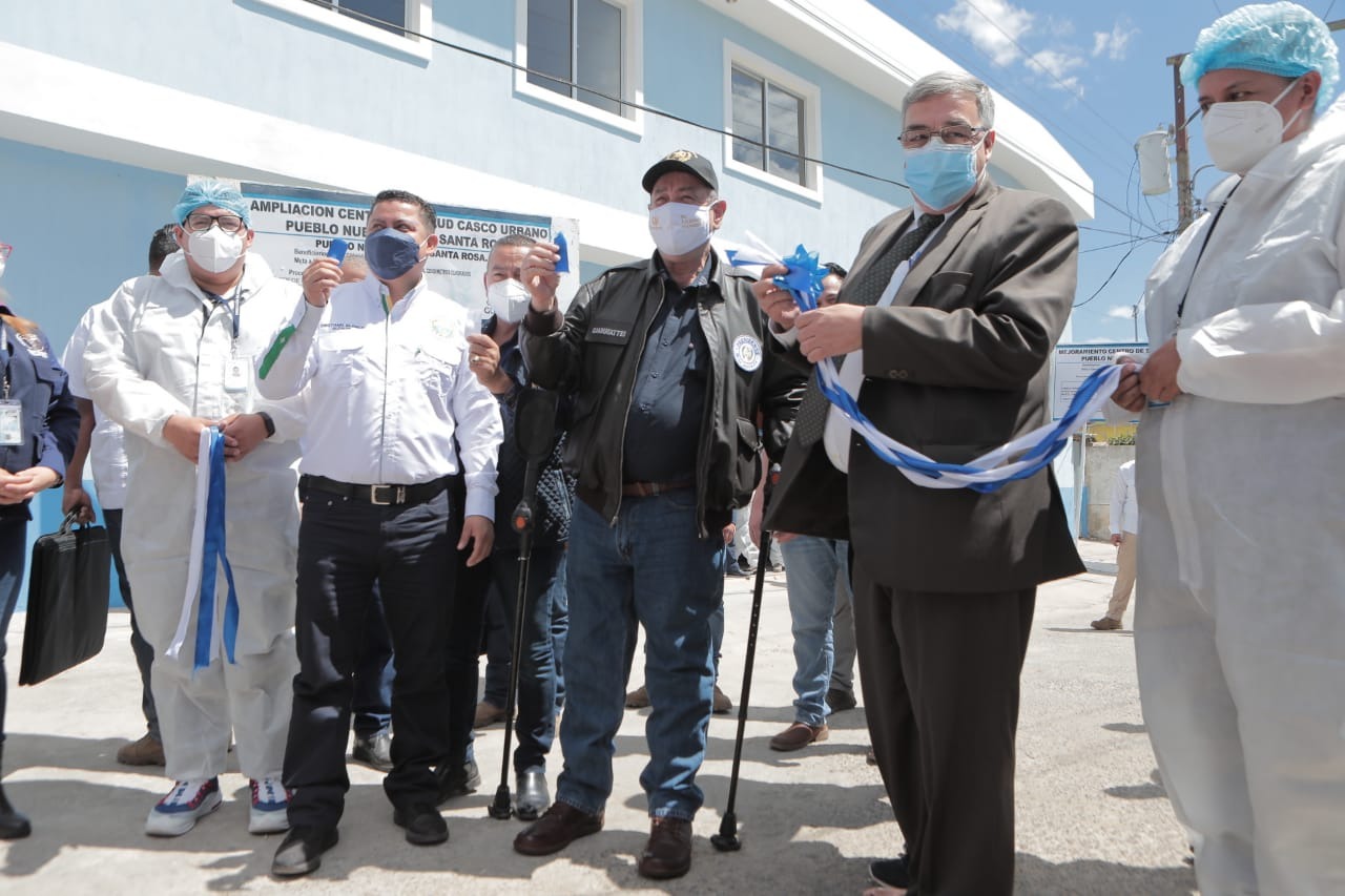 Presidente inaugura Centro de Atención Permanente en Pueblo Nuevo Viñas.