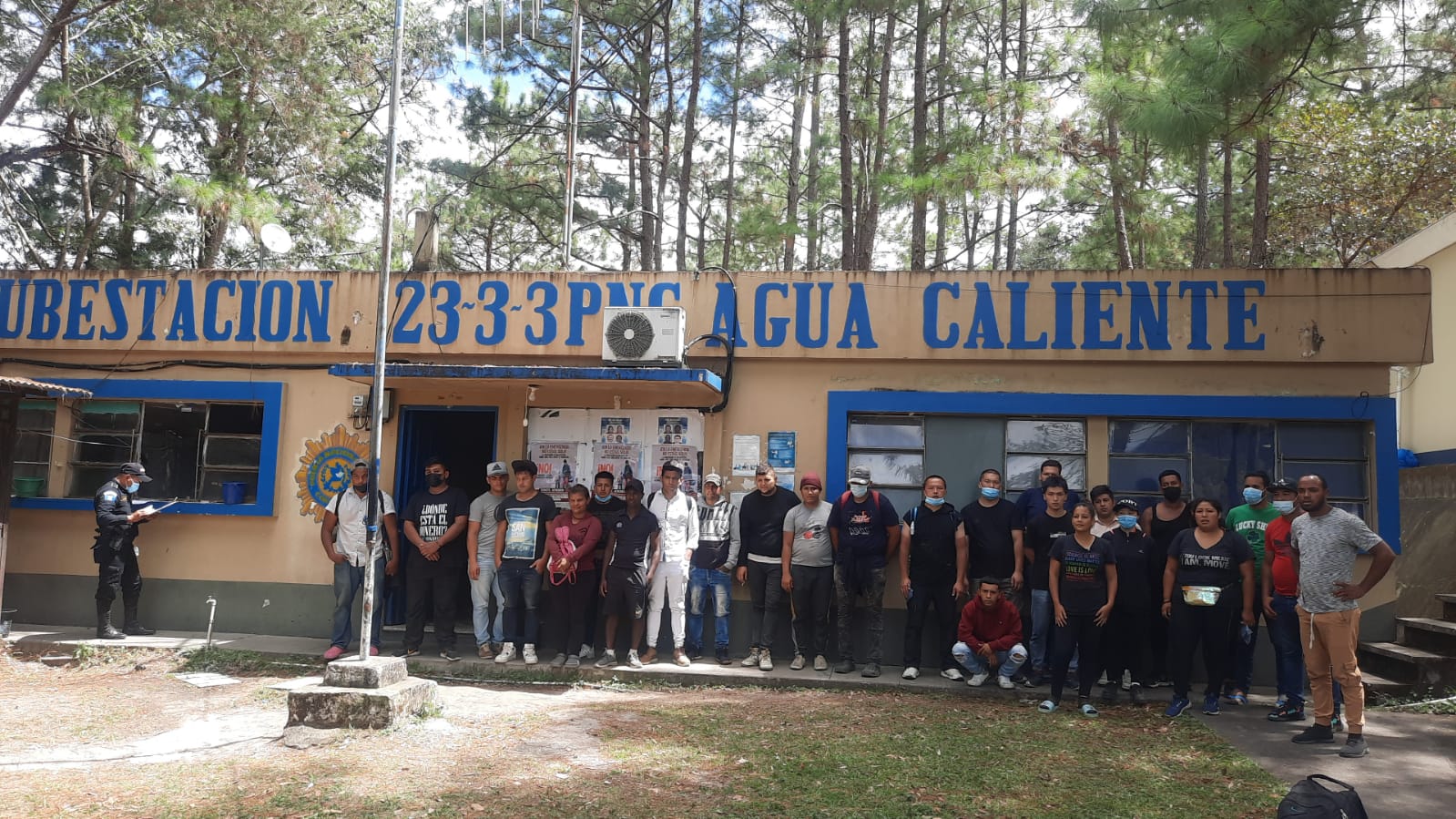 PNC brinda asistencia humanitaria a 26 extranjeros localizados en Chiquimula