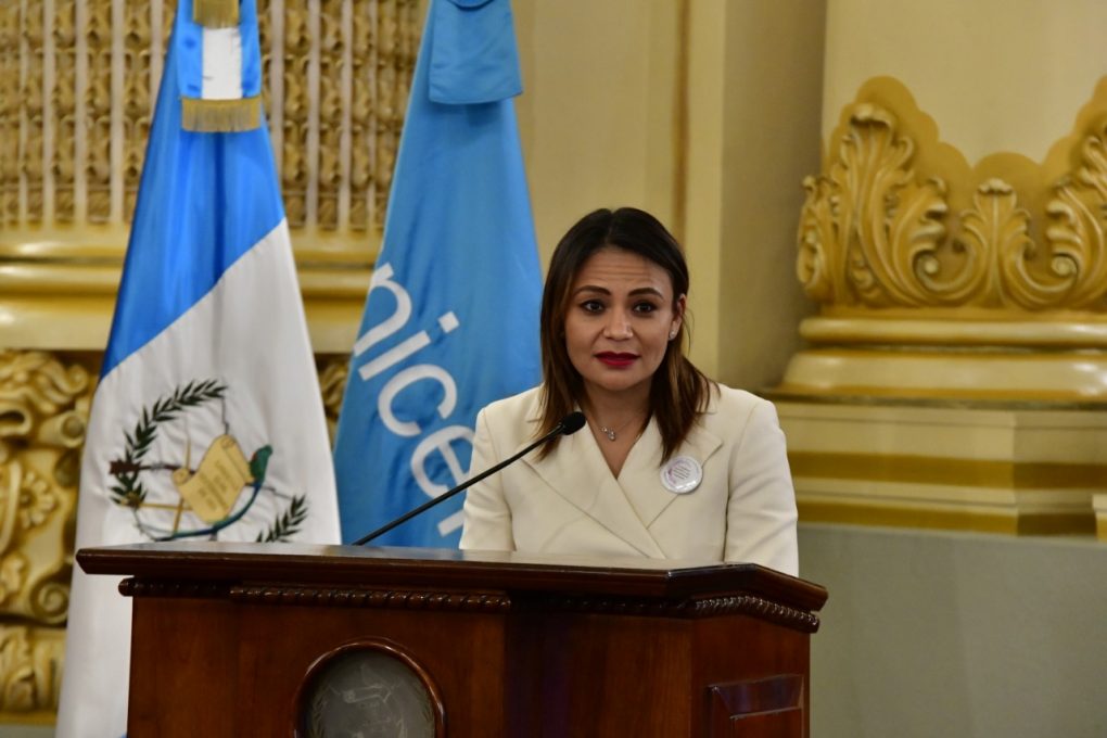 Presentan iniciativa Espacios Amigos de la Lactancia Materna