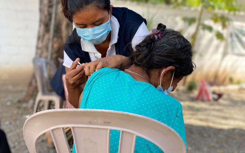 Habilitan puestos de vacunación en comedores sociales