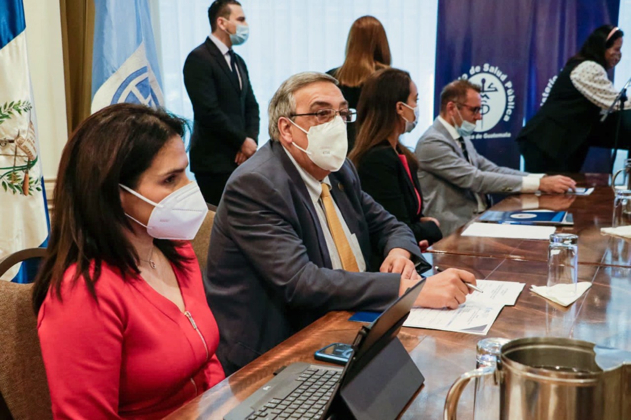 Lanzan plataforma digital para agilizar gestiones de regulación de alimentos y bebidas
