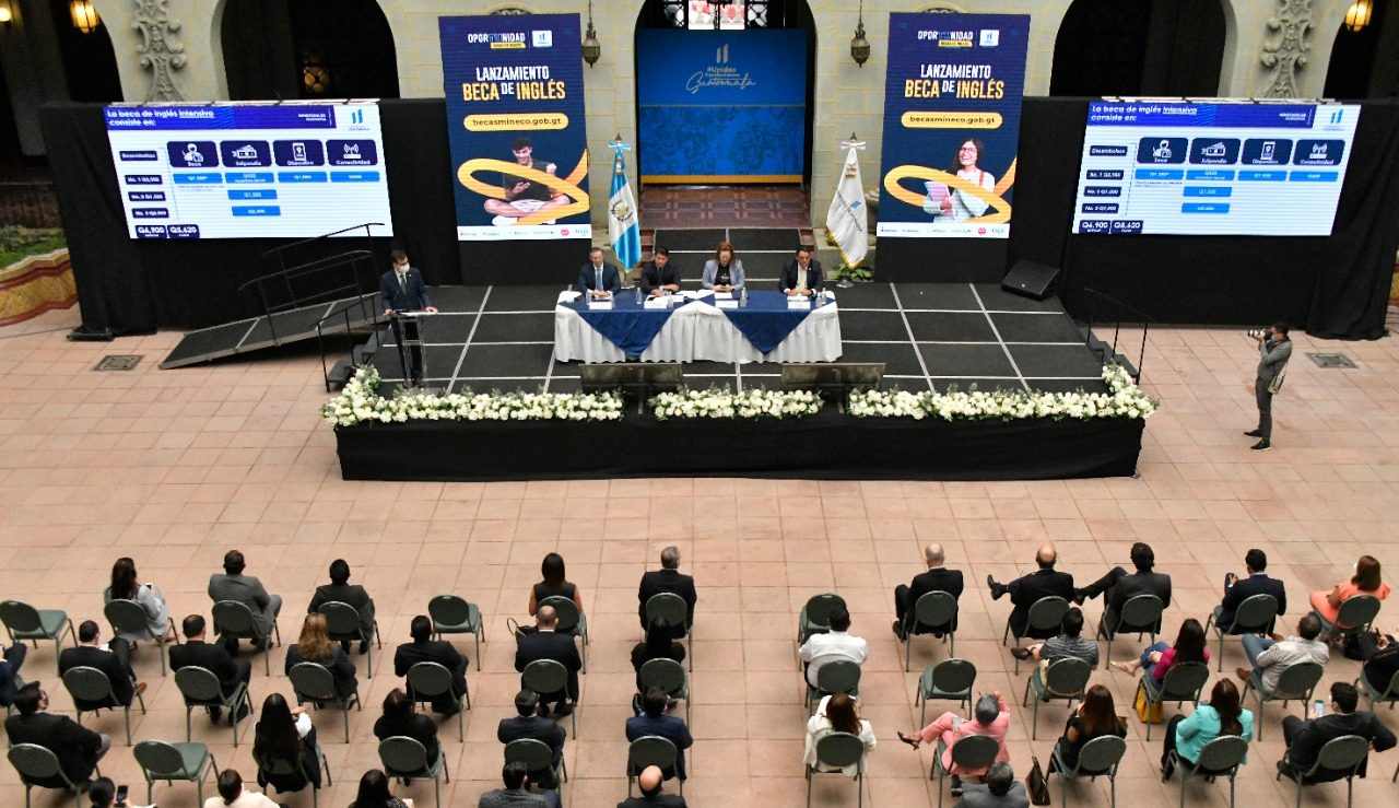 Lanzan Programa de Becas de Inglés para beneficio de guatemaltecos