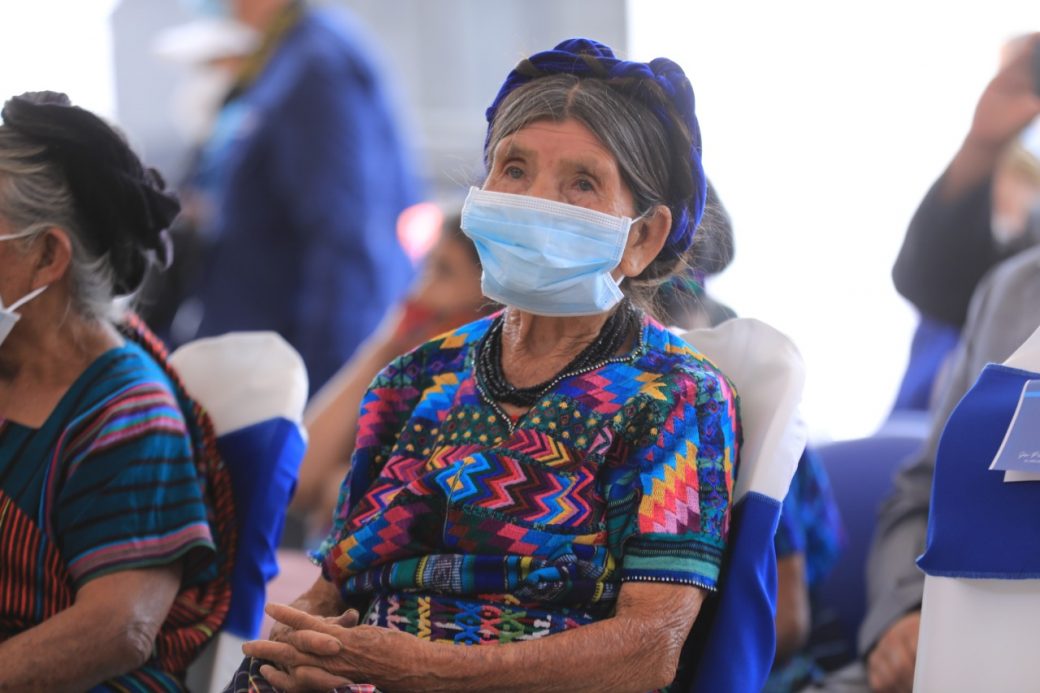 Cartera de Salud insta al cuidado de adultos mayores