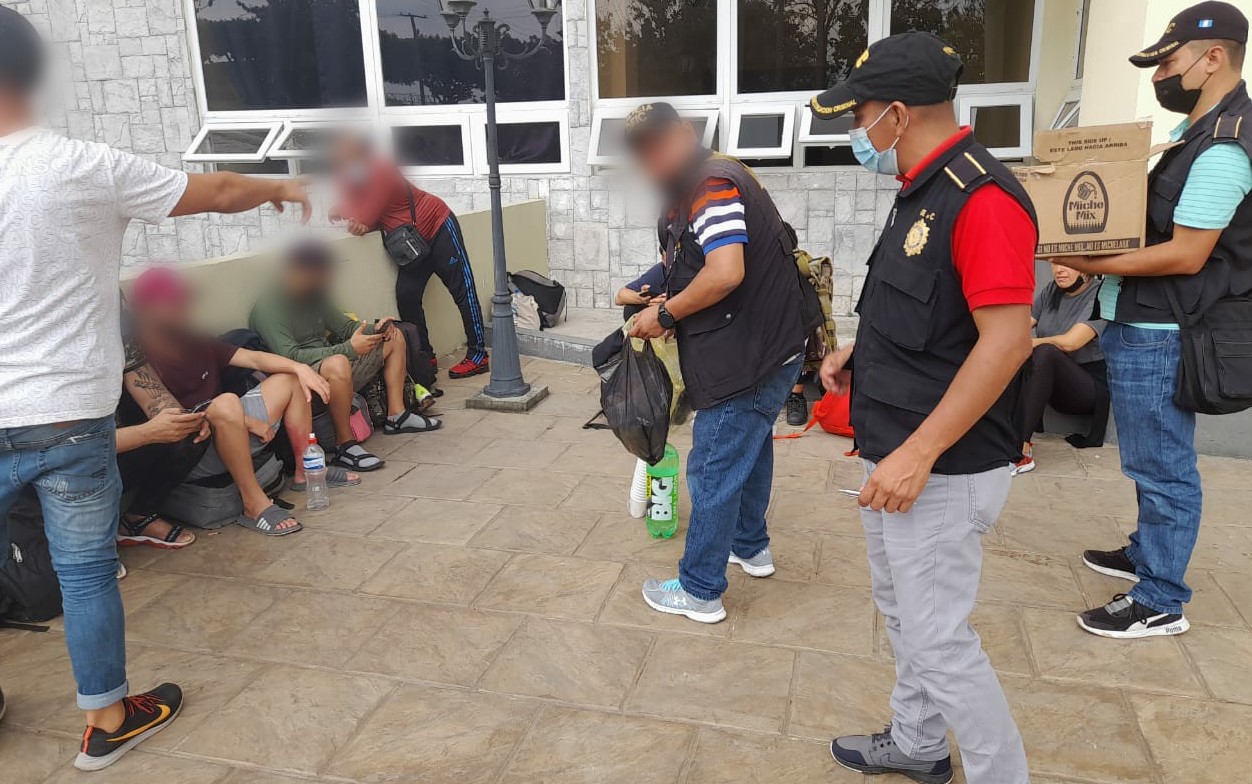 Remiten a Migración a más de 40 extranjeros por ingreso irregular al país