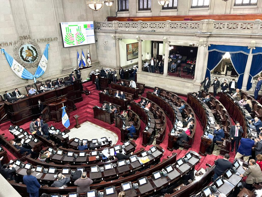 Congreso aprueba ley para facilitar acceso a vivienda social