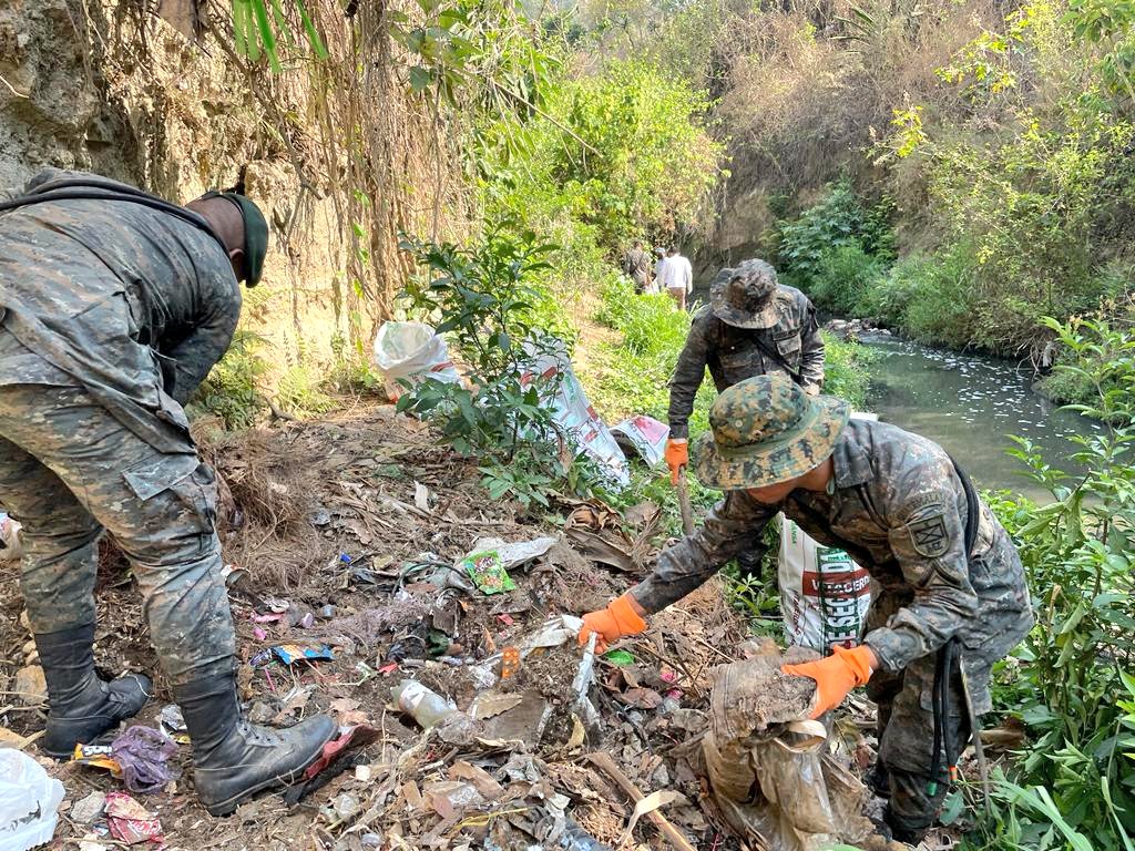 Ejército de Guatemala conmemora el Día Internacional de la Tierra
