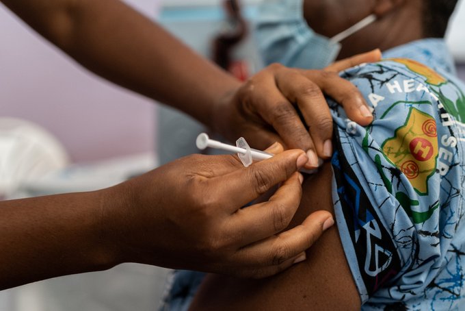 OMS: casos de COVID en África podrían ser 97 veces más que los oficiales