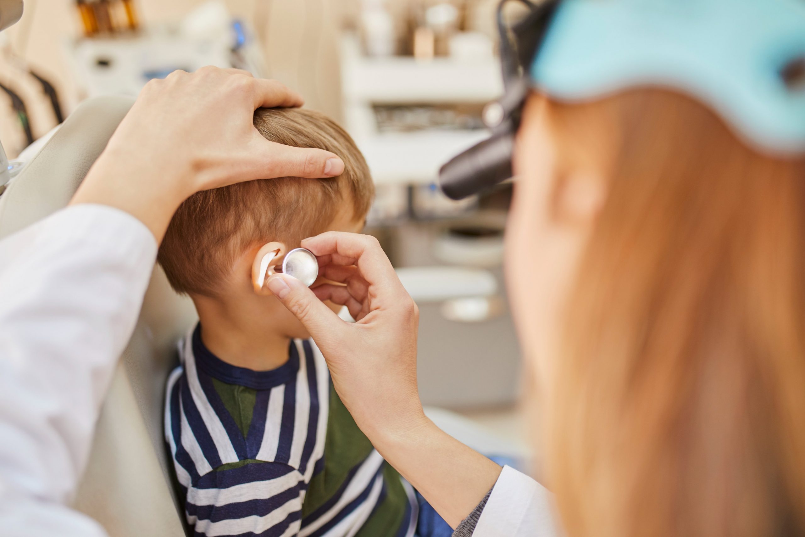 Recomendaciones para evitar la otitis durante el verano