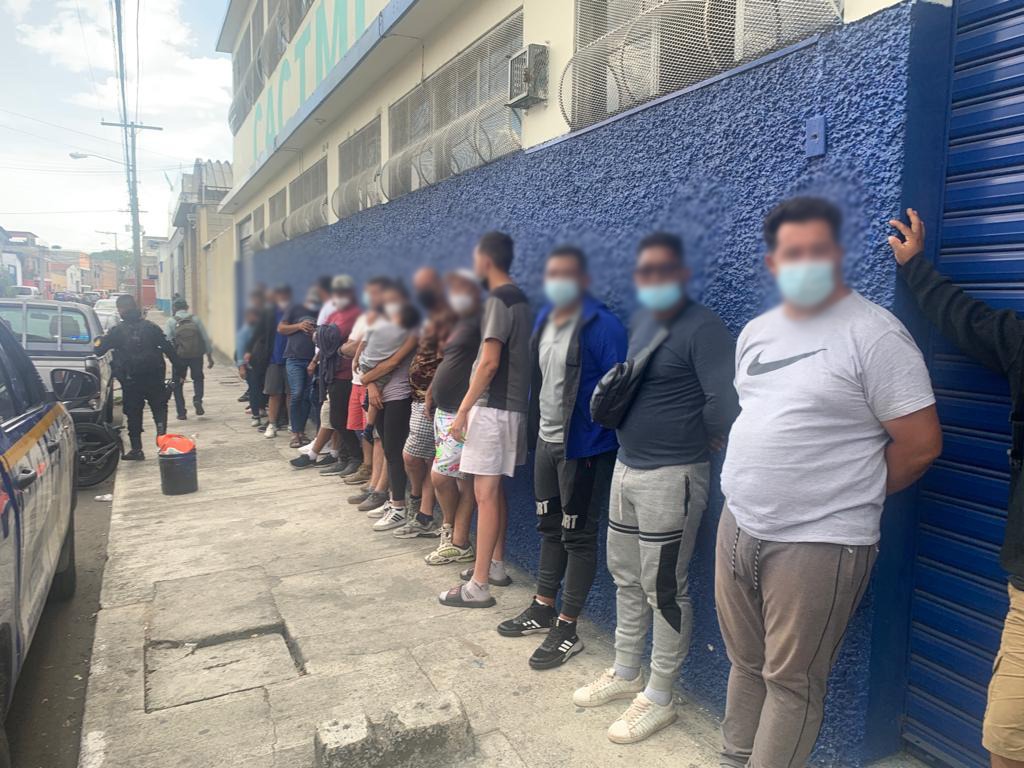 Localizan a 16 migrantes extranjeros que ingresaron al país de forma irregular