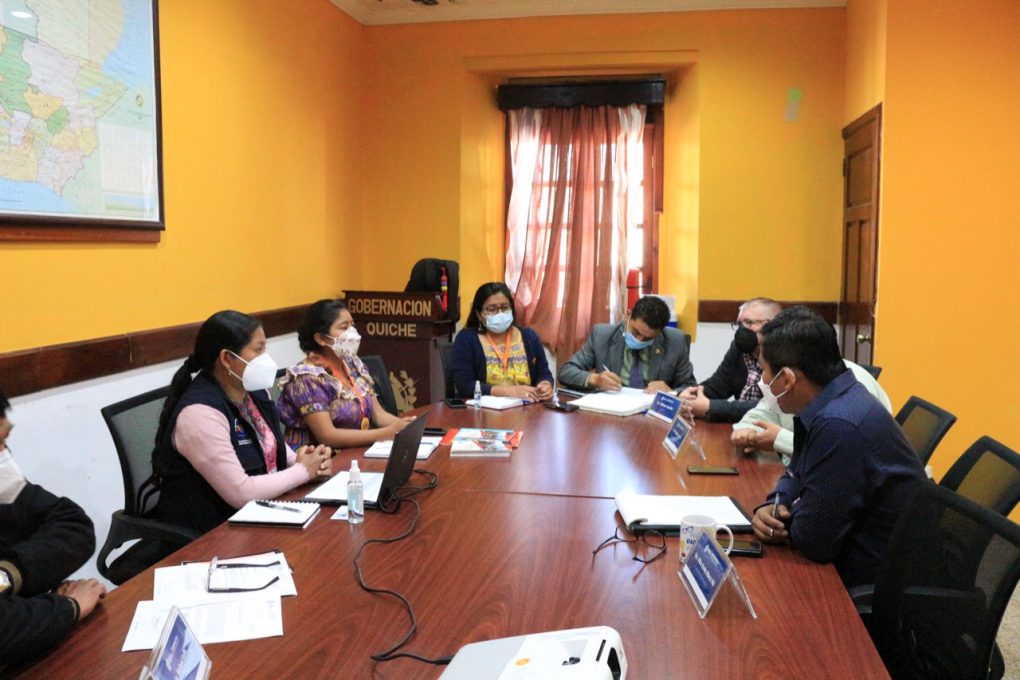 Discuten acciones para reducir embarazos en adolescentes