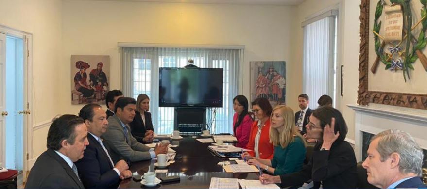 Exponen oportunidades para la generación de negocios en Guatemala
