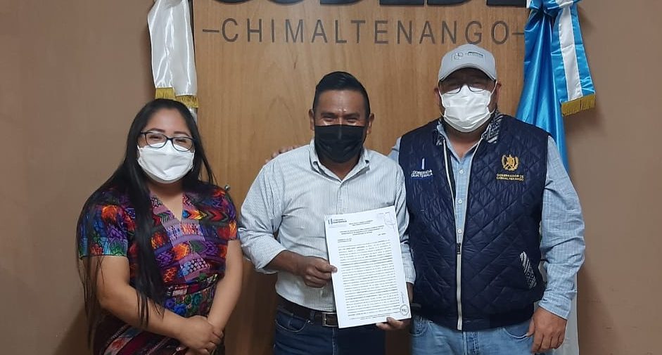 Construcción de alcantarillado sanitario favorecerá a vecinos de Patzún