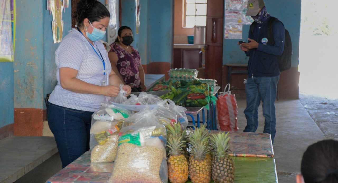 En marcha, segunda entrega de alimentación escolar en Baja Verapaz