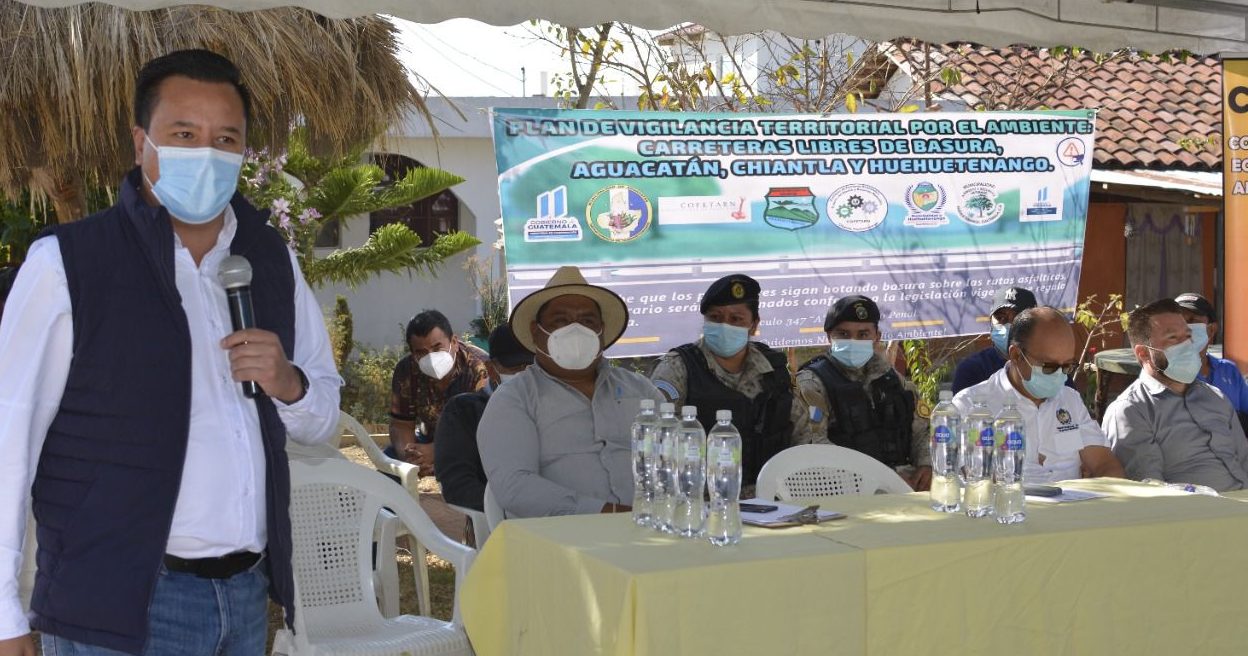 Huehuetenango vigilará que las carreteras estén libres de basura