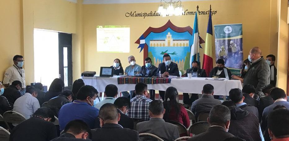 Inab resalta importancia de los bosques y la reforestación en Momostenango