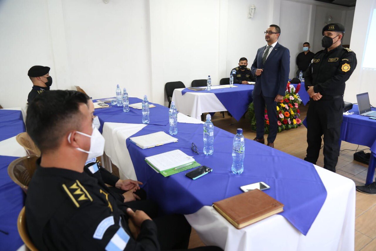 Coordinan y conocen avances de planes de combate al narcotráfico