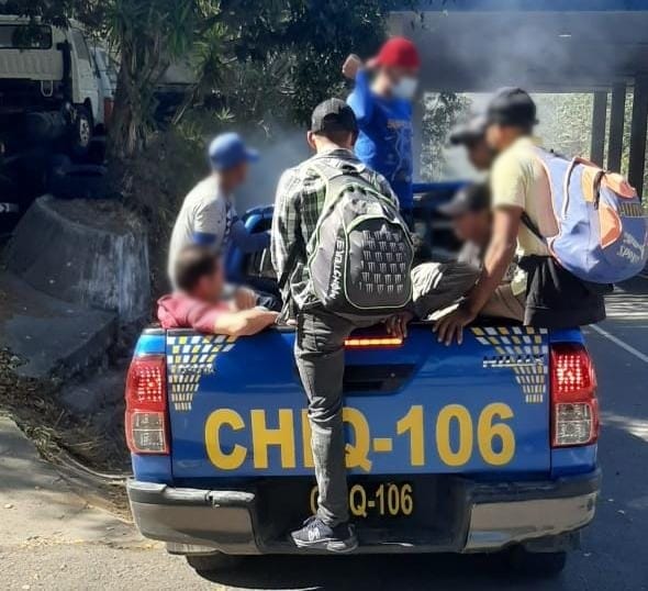 Ocho extranjeros remitidos a migración./foto: PNC.