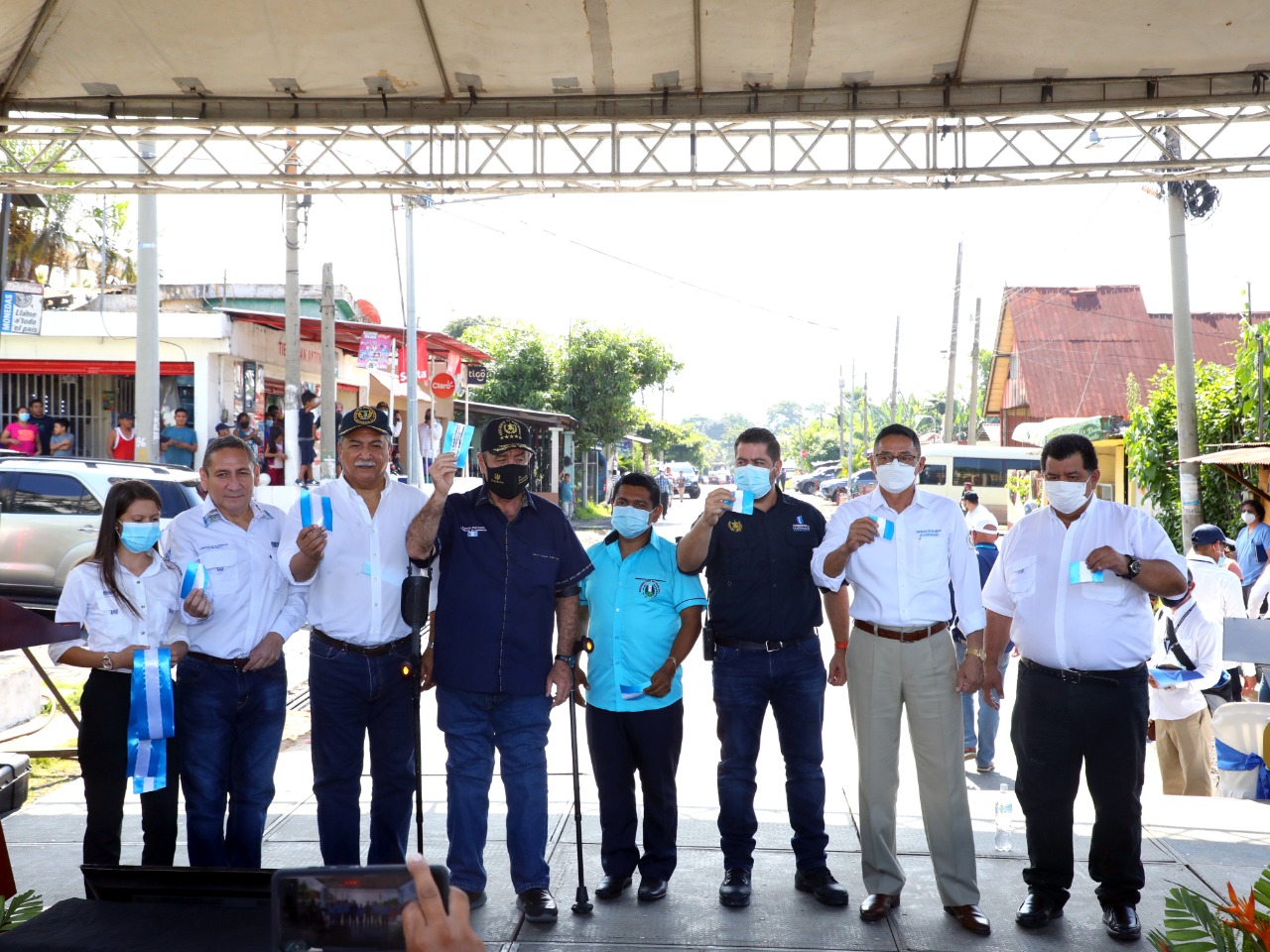 Presidente inaugura tramo carretero que beneficiará a más de 77 mil personas