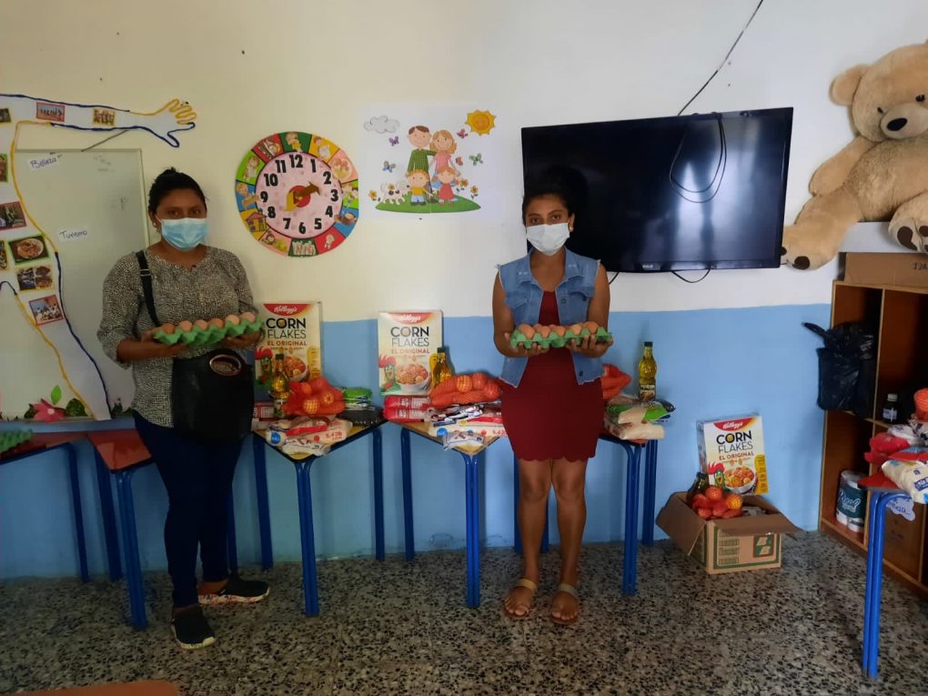 Efectúan cuarta entrega de víveres a menores de edad en Izabal