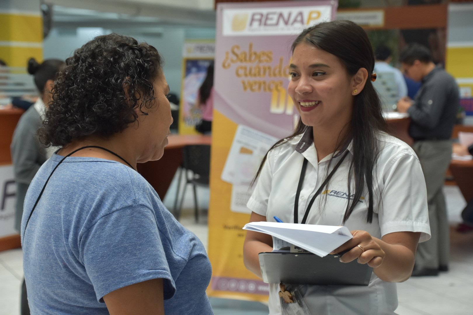 Renap cuenta con diferentes vías de comunicación para usuarios