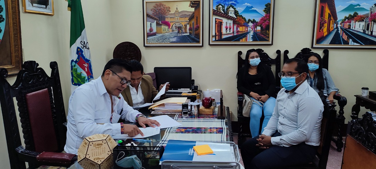 Firman convenios para ejecutar dos proyectos de desarrollo en San Juan Alotenango