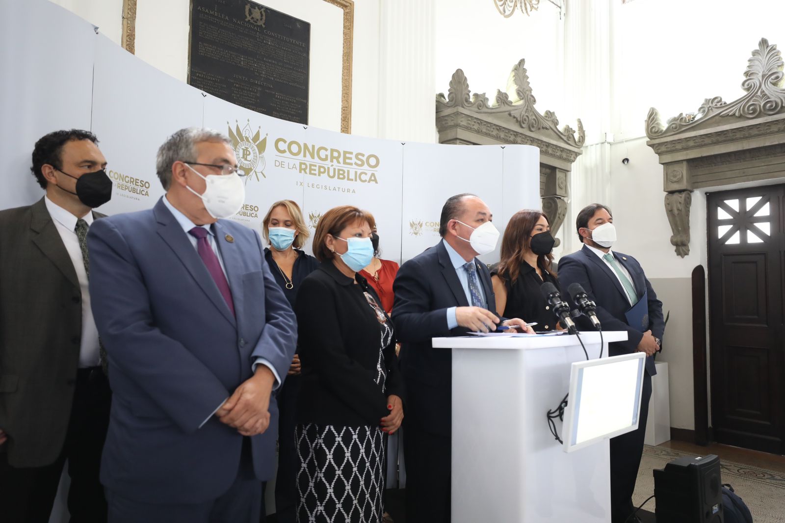Presentan nueva iniciativa de ley de vacunación