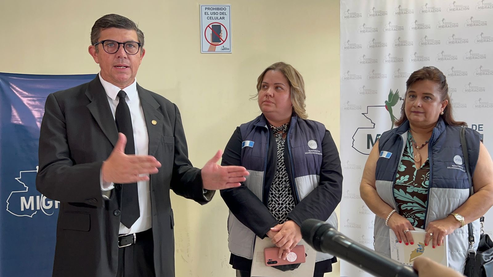 Envían 50 mil cartillas para emisión de pasaportes en Estados Unidos