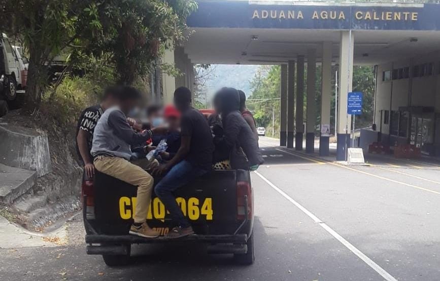 Localizan a 39 migrantes transitando por el país de forma irregular