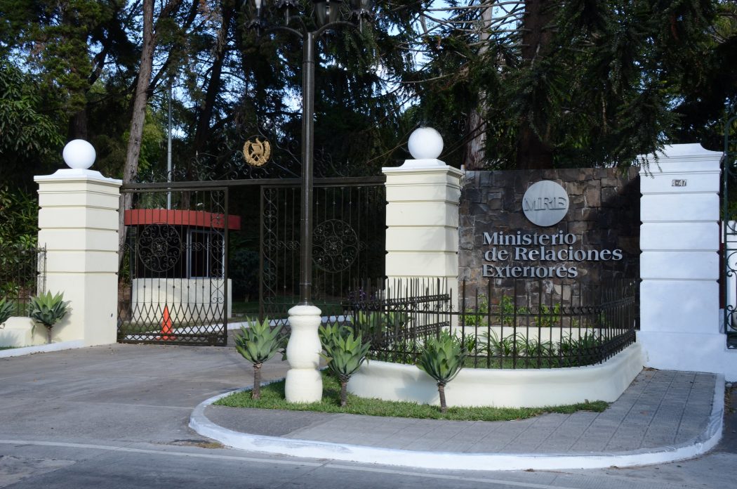 BUSCAN A MENORES DESAPARECIDOS