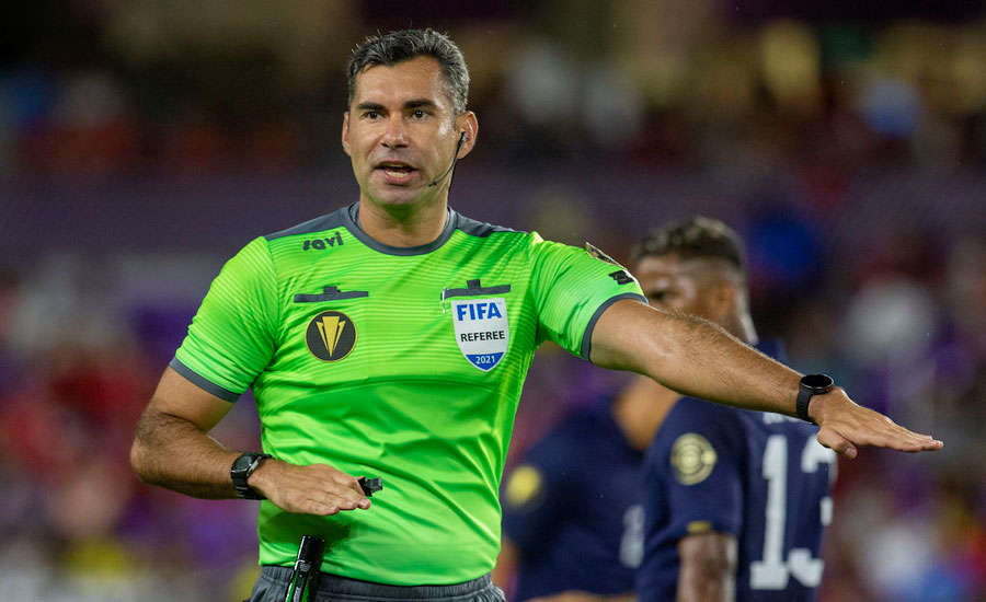 Mario Escobar elegido árbitro para el Mundial Catar 2022