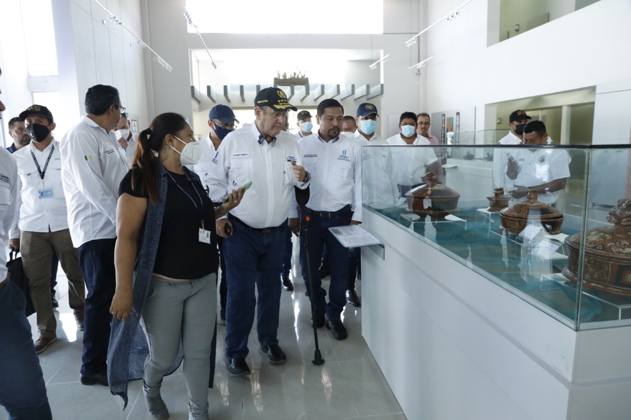 Presidente recorre Museo Regional Mundo Maya