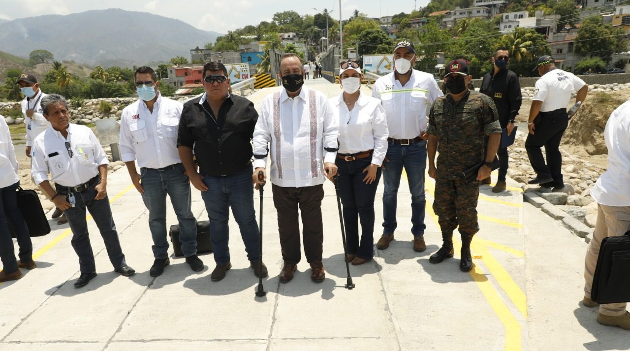 Más de 35 mil personas beneficiadas con instalación de puente sobre el río Naranjo, en Zacapa