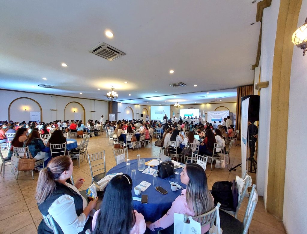 Mujeres refuerzan sus conocimientos para prevenir delitos de violencia