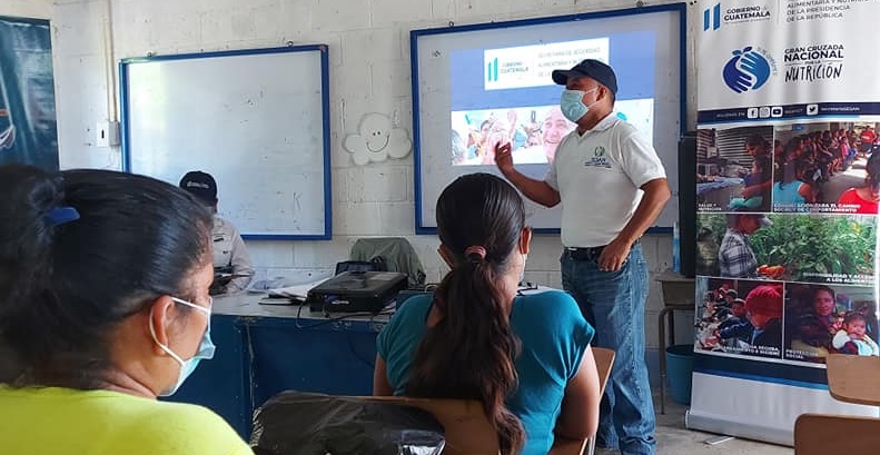 Comunitarios de Puerto Barrios asumen compromiso con la seguridad alimentaria
