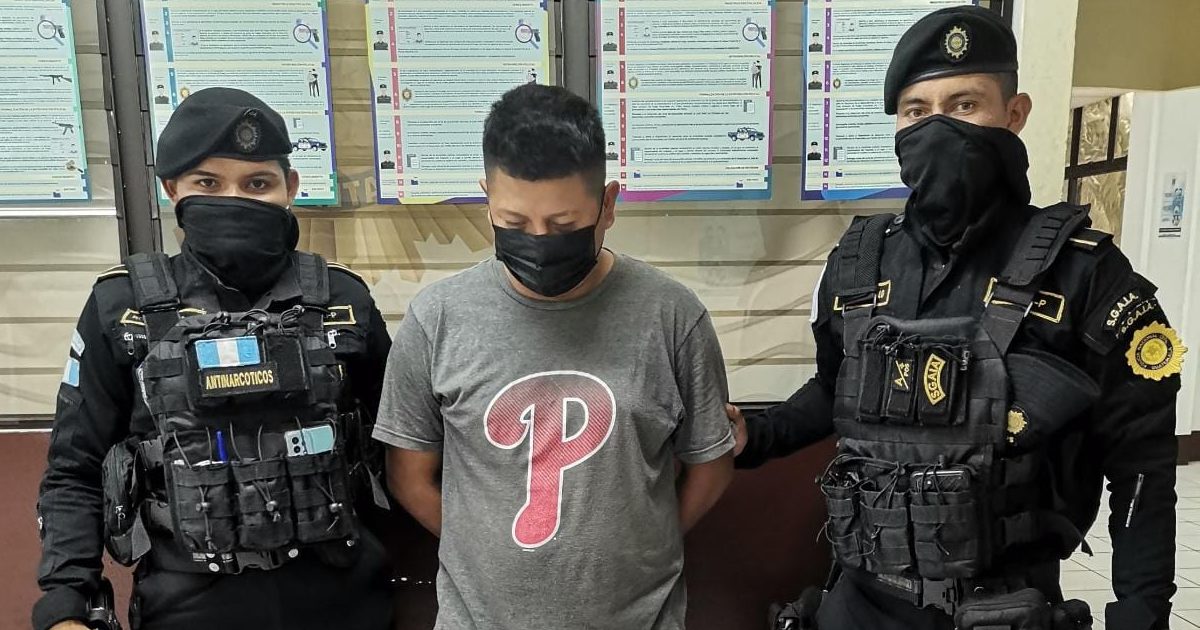 PNC detiene a presunto coyote que trasladaba a migrantes en Chiquimula