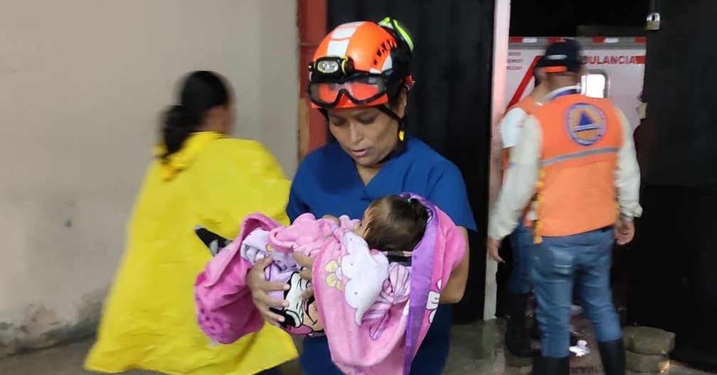 Familias afectadas por las lluvias en Zacapa reciben asistencia