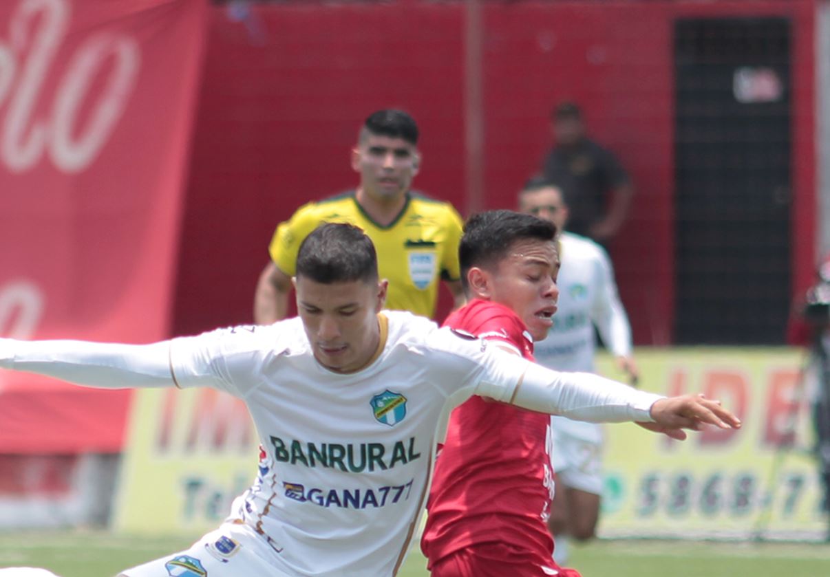 Árbitros empañan el inicio de las semifinales del Clausura 2022