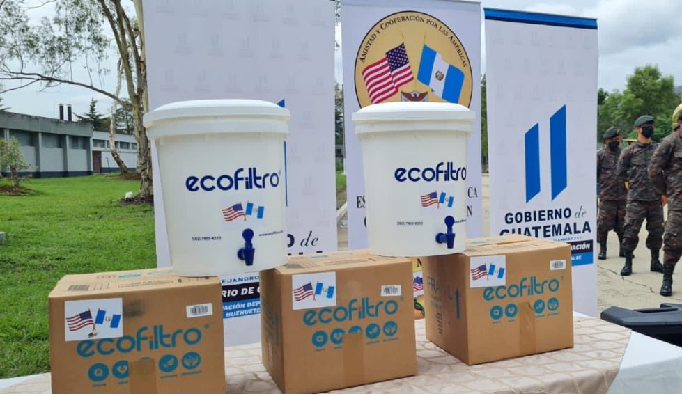 Nentón y Santiago Chimaltenango reciben donación de ecofiltros