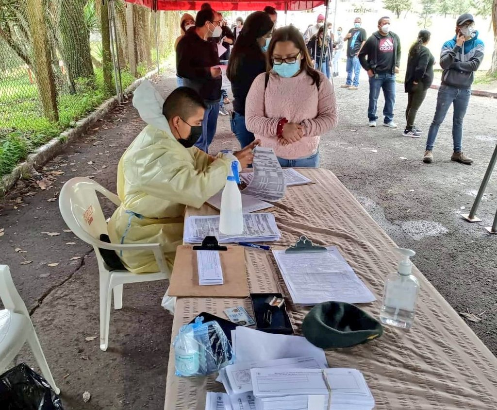 Continúan jornadas de vacunación contra COVID-19 en sedes militares