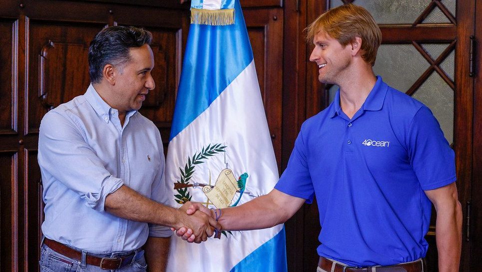 MARN y 4Ocean reafirman alianza para saneamiento del río Motagua