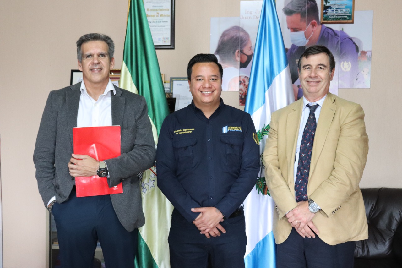 Funcionarios españoles conocen programas implementados en Huehuetenango