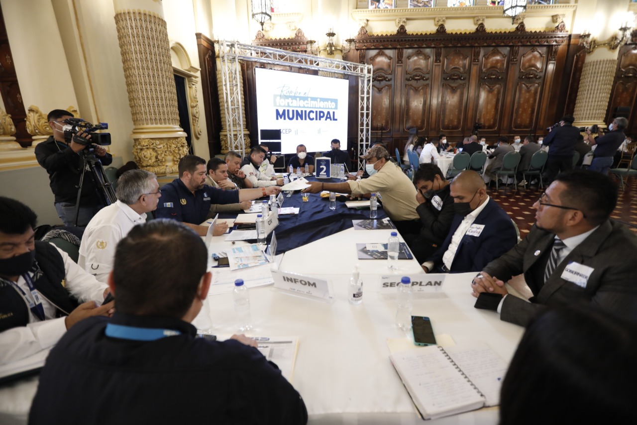 Alta Verapaz le apuesta a la infraestructura y la salud
