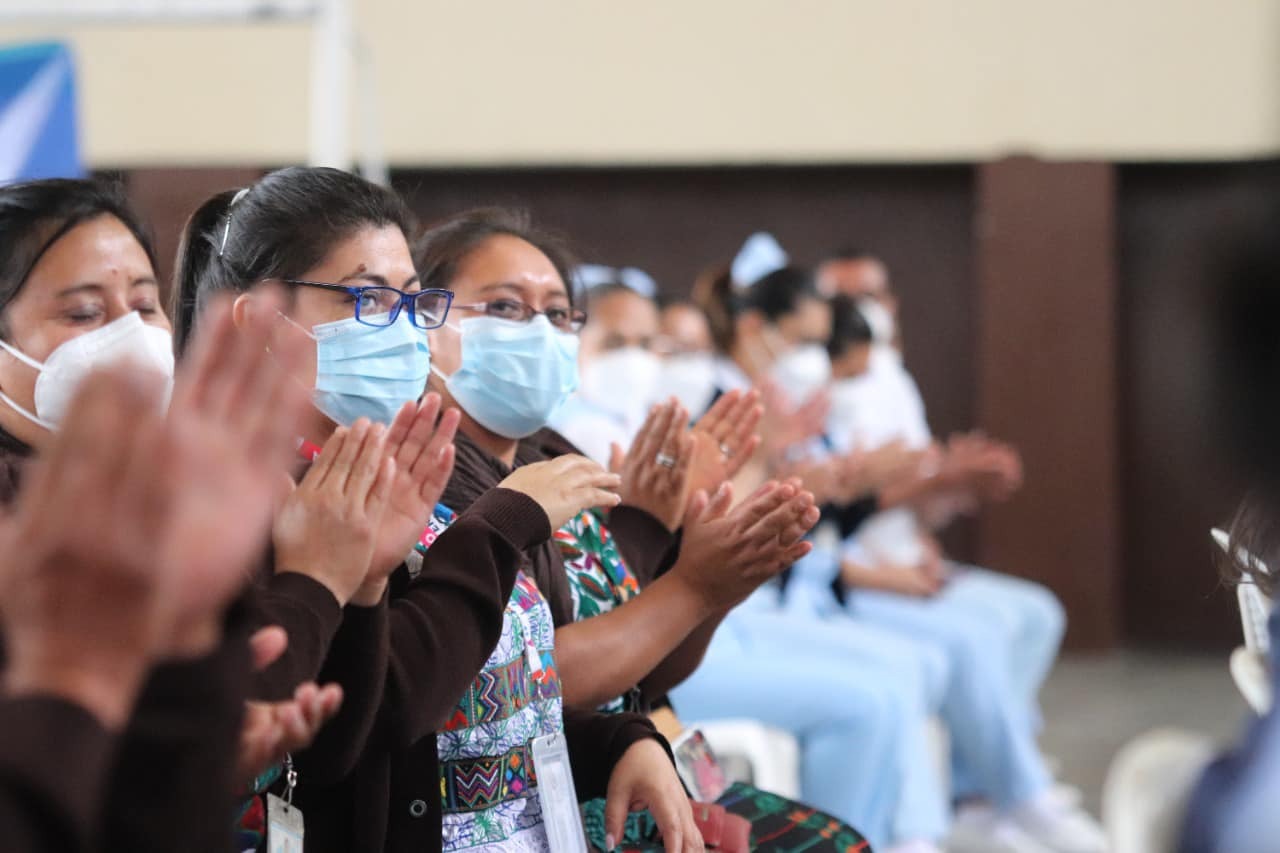 Más de mil trabajadores del Área de Salud de Huehuetenango pasarán a renglón permanente