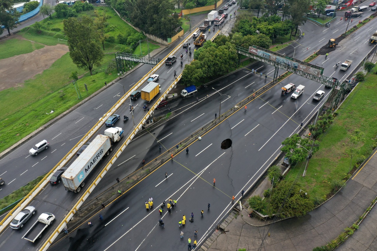 Presidente da a conocer labores que se realizan por socavamiento de Villa Nueva