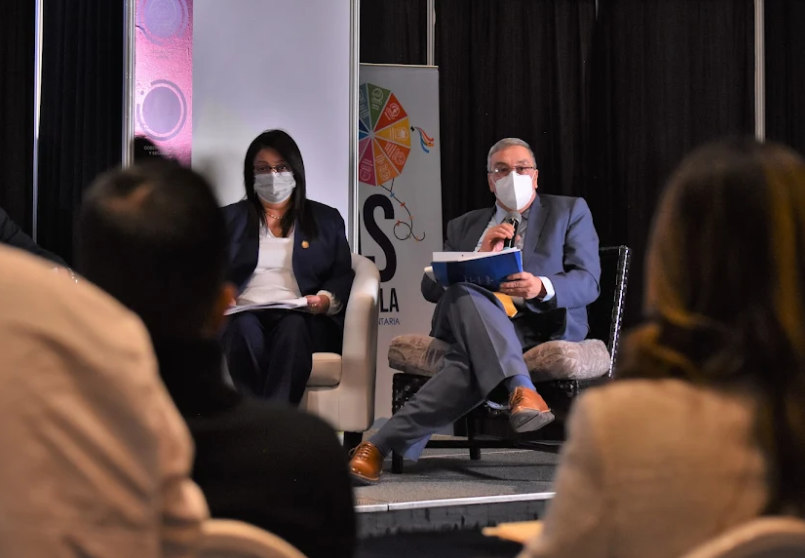 Ministro destaca avances en mejoramiento de servicios de salud.