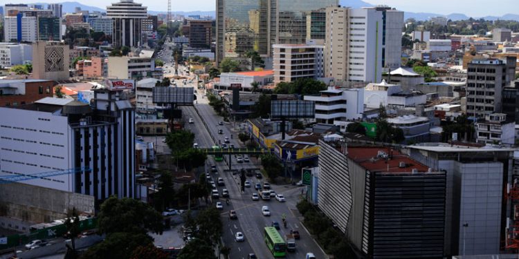 Valoran alcance de meta de inversión extranjera directa en el país