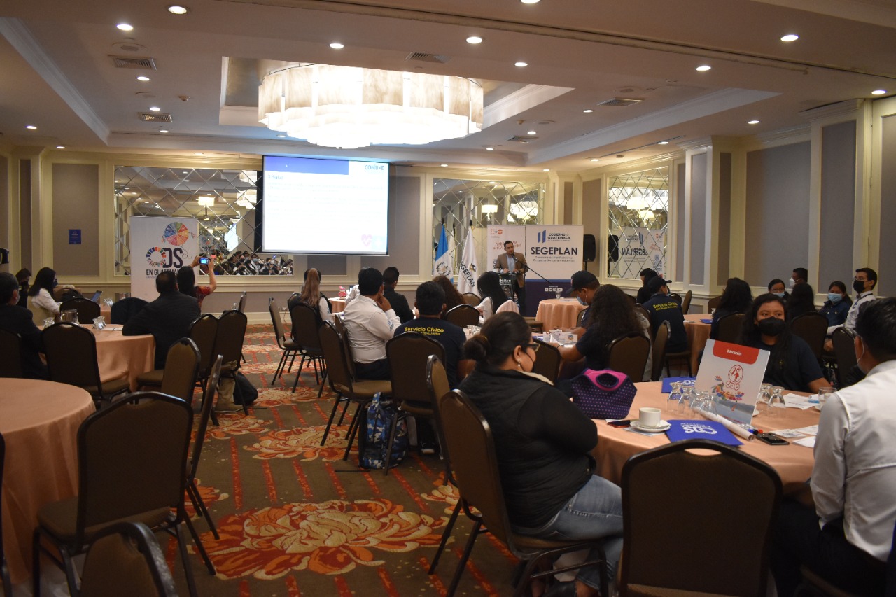 Resaltan importancia de la juventud para generar cambios en el país