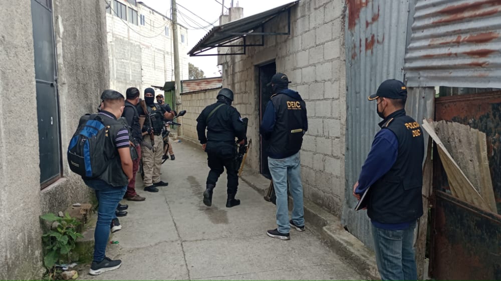 Incautan dinero y remiten a menor tras operativo de combate a las extorsiones
